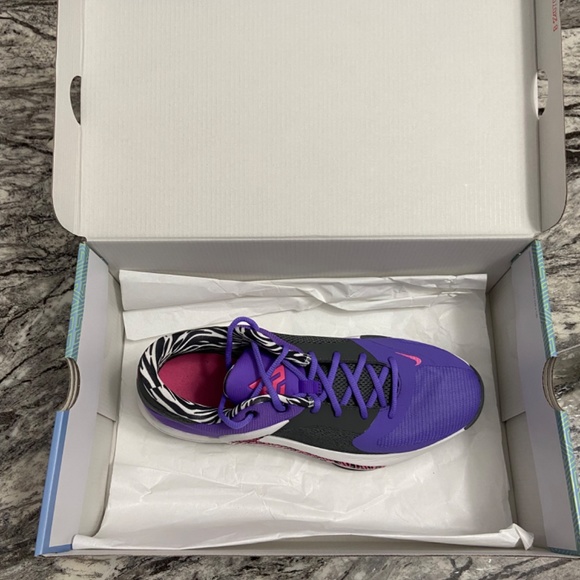 Nike Zoom Freak 4 NRG 'Lightning’ Basketball Shoes (Size 11) - Picture 7 of 7